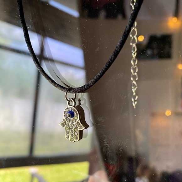 HAMSA HAND EVIL EYE NECKLACE - Picture 3 of 4